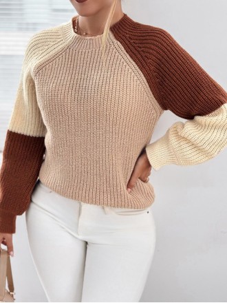 Simple market pullover sweater with rotator sleeves in contrasting colors